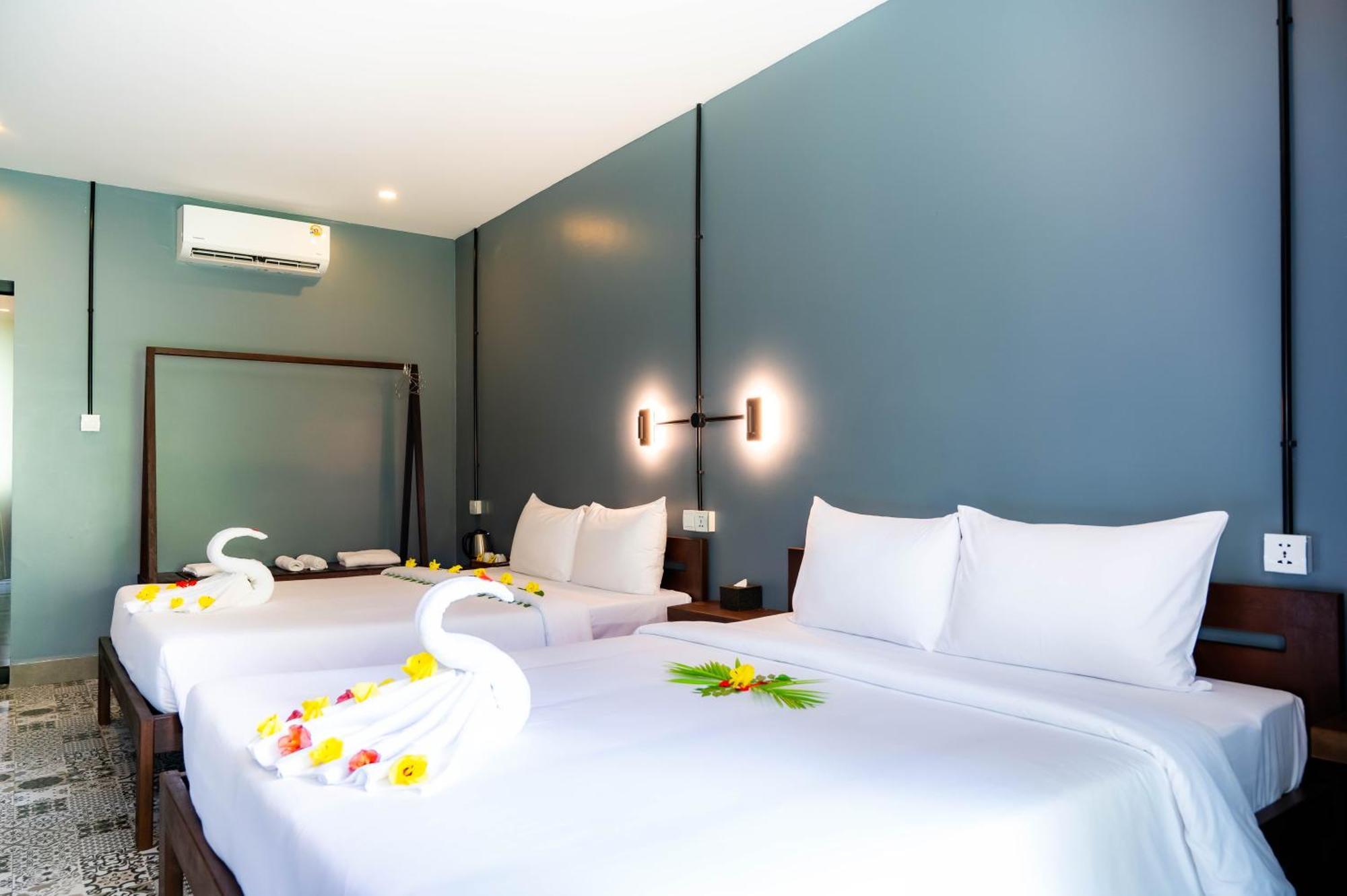 Banyan Tree Hostel Kampot Exterior photo